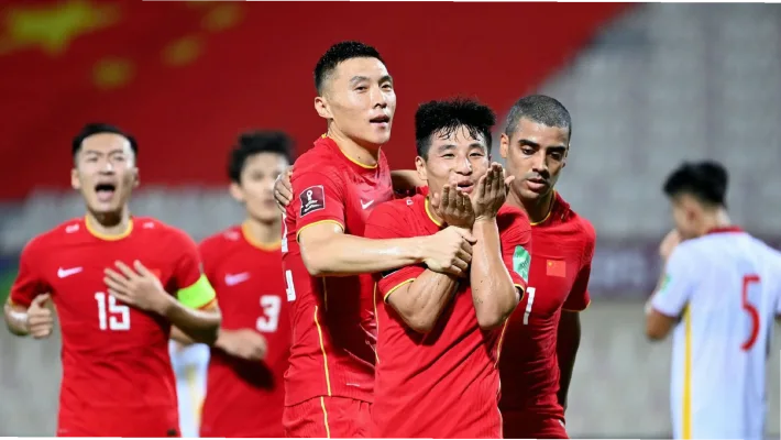2026世界杯中国vs卡塔尔的较量，不仅是一场小组出线关键战，更将检验两国足球发